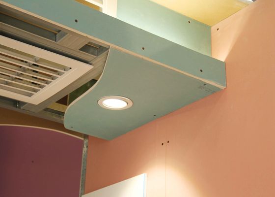 Хорошая цена Легкая установка гипсовая доска 4x8ft 12 мм для коммерческих зданий перегородки и звукоизоляции онлайн